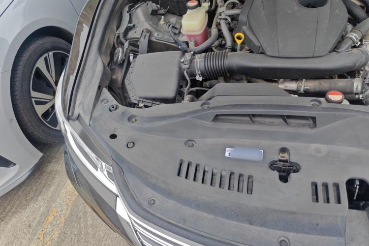 Used Toyota Crown 2015 2.0T Pioneer Edition Engine Bay Right