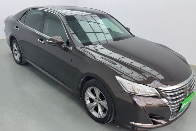 Used Toyota Crown 2015 2.0T Fashion Edition Exterior 2