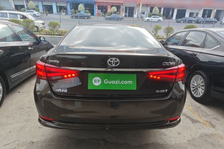 Used Toyota Crown 2015 2.0T Fashion Edition Exterior 4