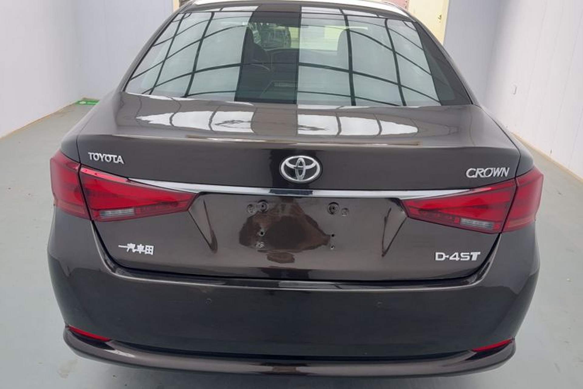 Used Toyota Crown 2015 2.0T Fashion Edition Exterior 4