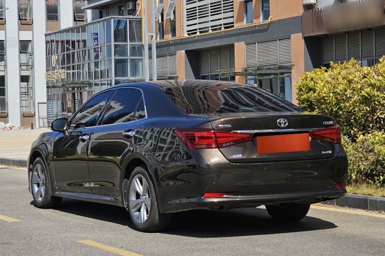 Used Toyota Crown 2015 2.0T Fashion Edition Exterior 4