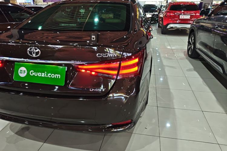 Used Toyota Crown 2015 2.0T Fashion Edition Exterior 6