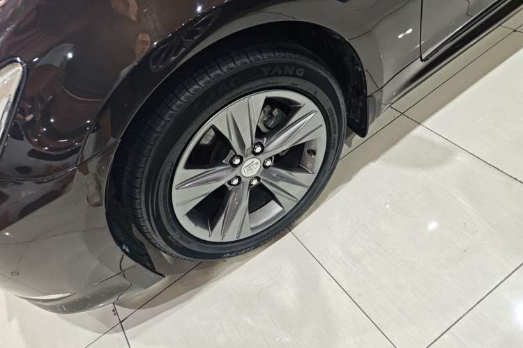 Used Toyota Crown 2015 2.0T Fashion Edition Exterior 7