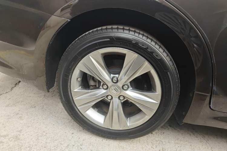 Used Toyota Crown 2015 2.0T Fashion Edition Exterior 8