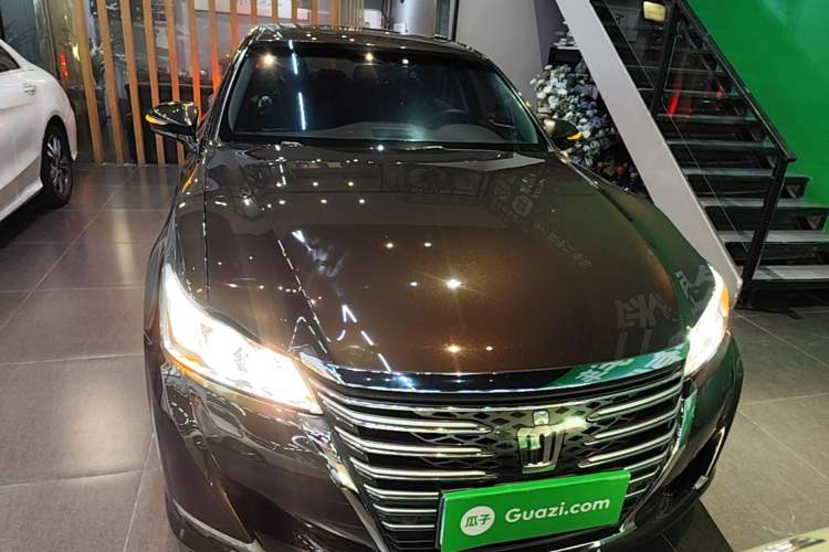 Used Toyota Crown 2015 2.0T Fashion Edition Front