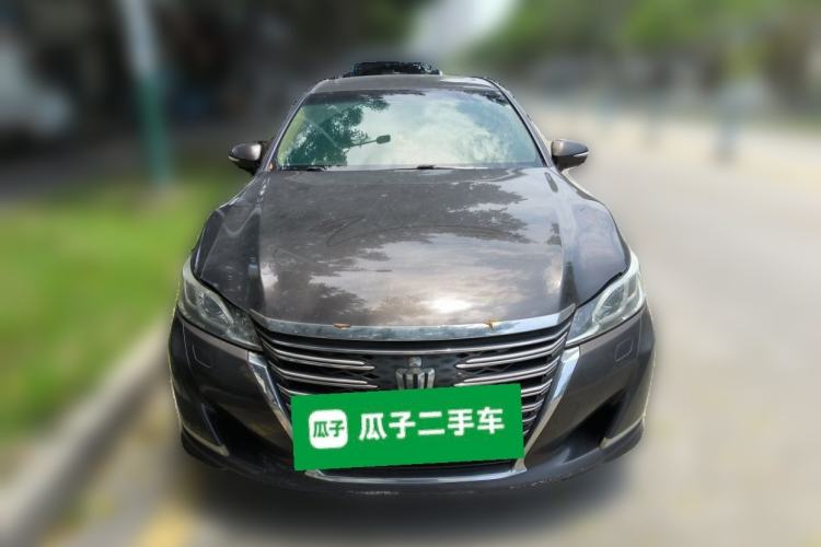 Used Toyota Crown 2015 2.0T Fashion Edition Front