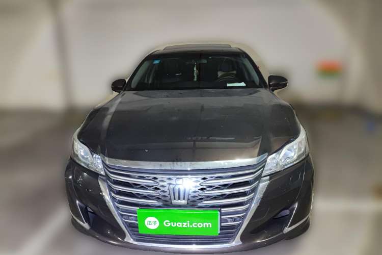 Used Toyota Crown 2015 2.0T Fashion Edition Front