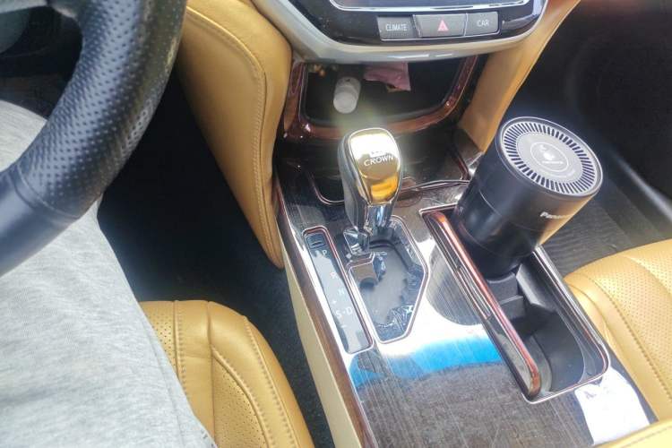 Used Toyota Crown 2015 2.0T Pioneer Edition Gear Lever