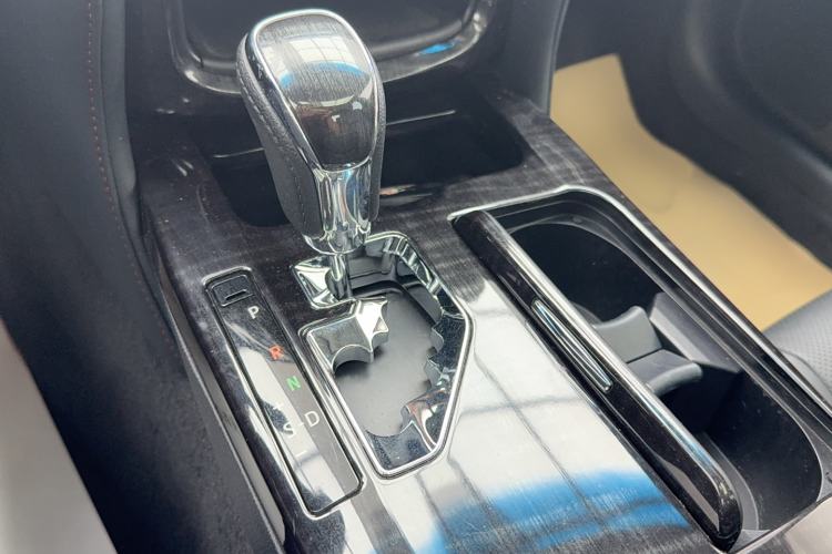 Used Toyota Crown 2015 2.0T Fashion Edition Gear Lever