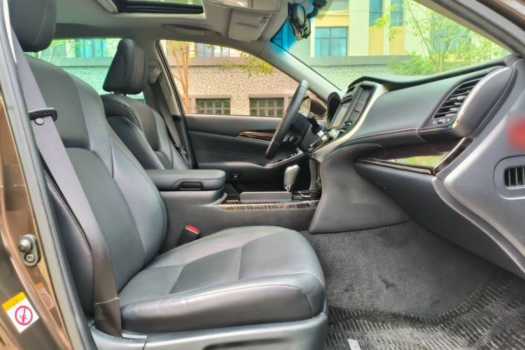 Used Toyota Crown 2015 2.0T Fashion Edition Interior 2