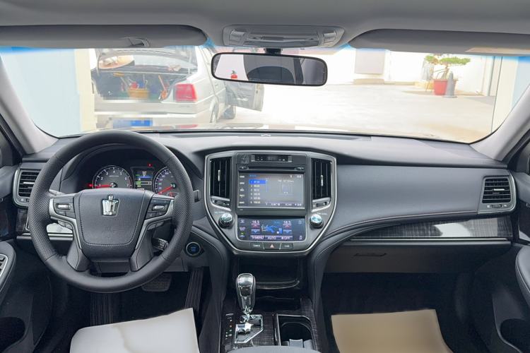 Used Toyota Crown 2015 2.0T Fashion Edition Interior 2