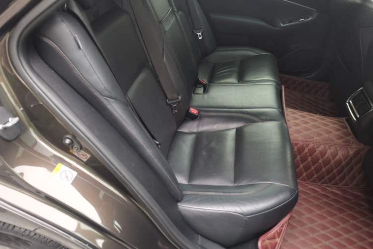 Used Toyota Crown 2015 2.0T Fashion Edition Interior 4