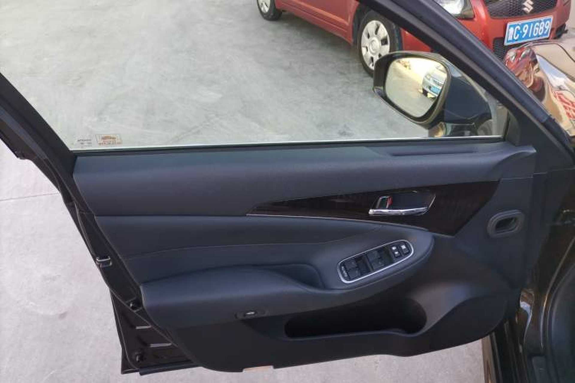 Used Toyota Crown 2015 2.0T Fashion Edition Interior 7