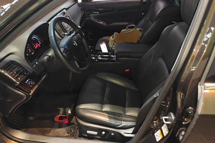 Used Toyota Crown 2015 2.0T Fashion Edition Left Front Seat