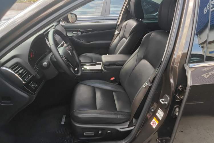 Used Toyota Crown 2015 2.0T Fashion Edition Left Front Seat