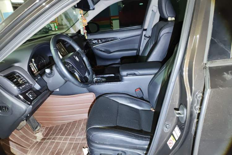 Used Toyota Crown 2015 2.0T Fashion Edition Left Front Seat