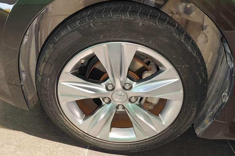 Used Toyota Crown 2015 2.0T Fashion Edition Left Front Wheel Hub