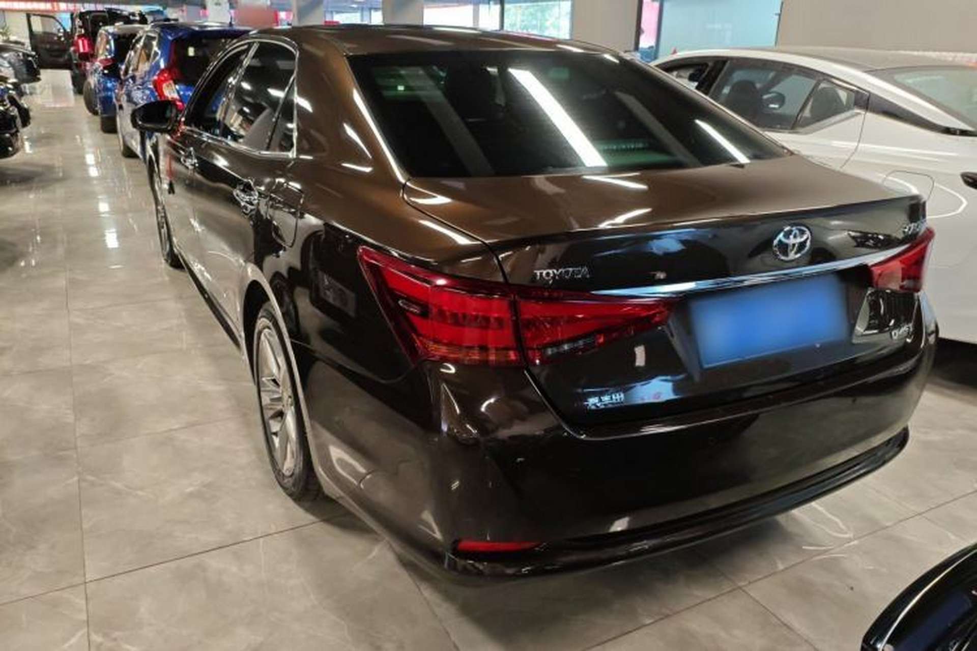 Used Toyota Crown 2015 2.0T Fashion Edition Rear Left 45 Deg