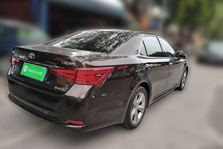 Used Toyota Crown 2015 2.0T Fashion Edition Rear Right 45 Deg