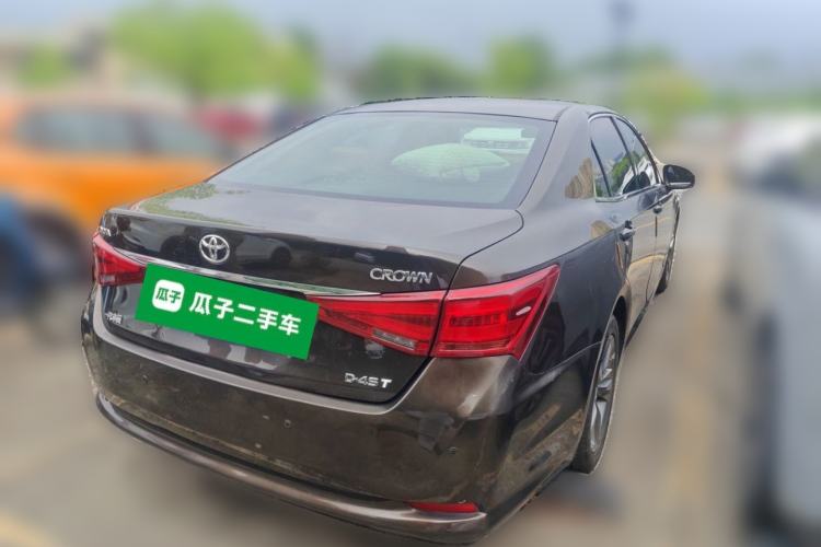 Used Toyota Crown 2015 2.0T Pioneer Edition Rear Right 45 Deg