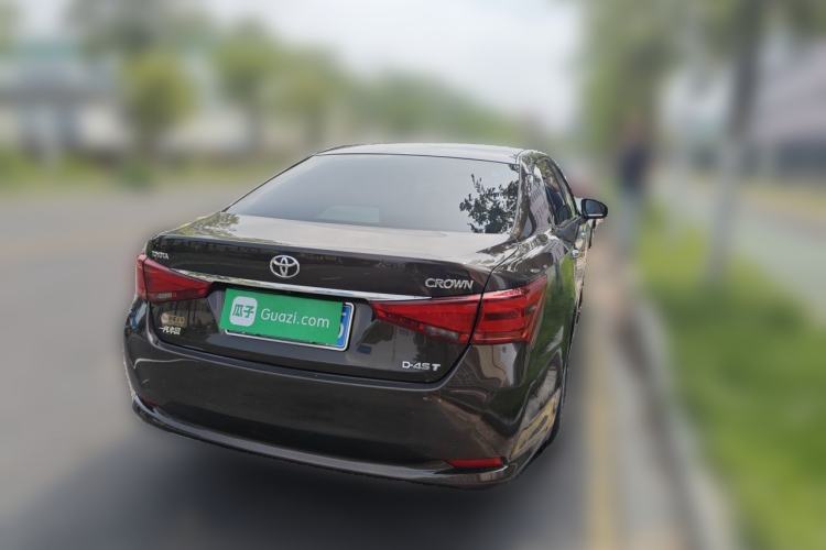 Used Toyota Crown 2015 2.0T Fashion Edition Rear Right 45 Deg