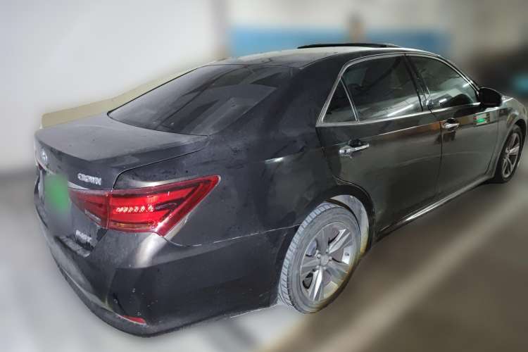 Used Toyota Crown 2015 2.0T Fashion Edition Rear Right 45 Deg