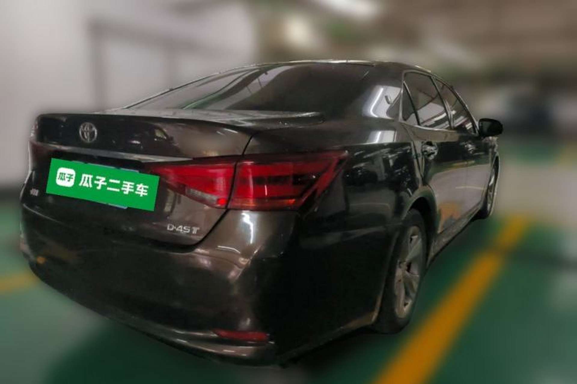 Used Toyota Crown 2015 2.0T Fashion Edition Rear Right 45 Deg