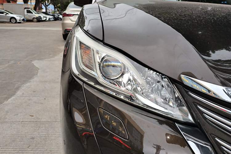 Used Toyota Crown 2015 2.0T Fashion Edition Right Front Headlight