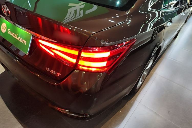 Used Toyota Crown 2015 2.0T Fashion Edition Right Rear Taillight