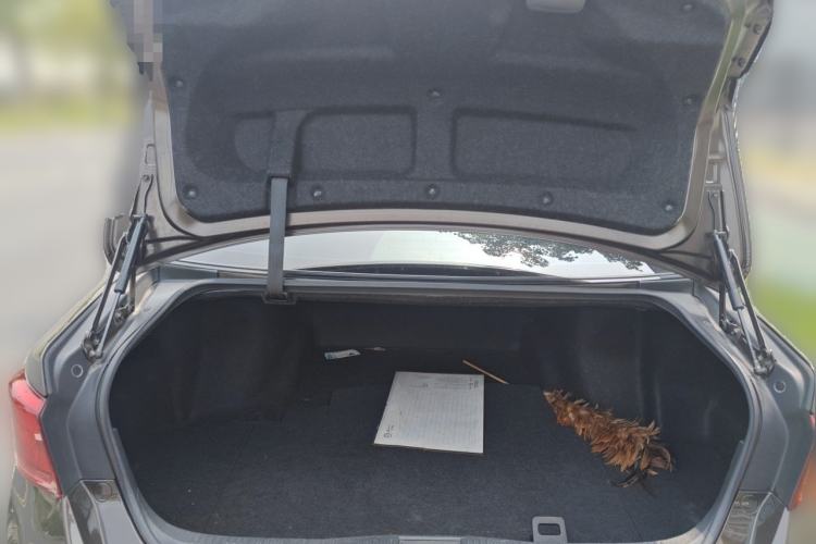 Used Toyota Crown 2015 2.0T Fashion Edition Trunk