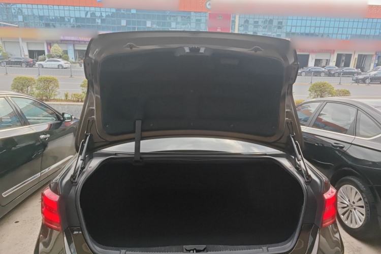 Used Toyota Crown 2015 2.0T Fashion Edition Trunk
