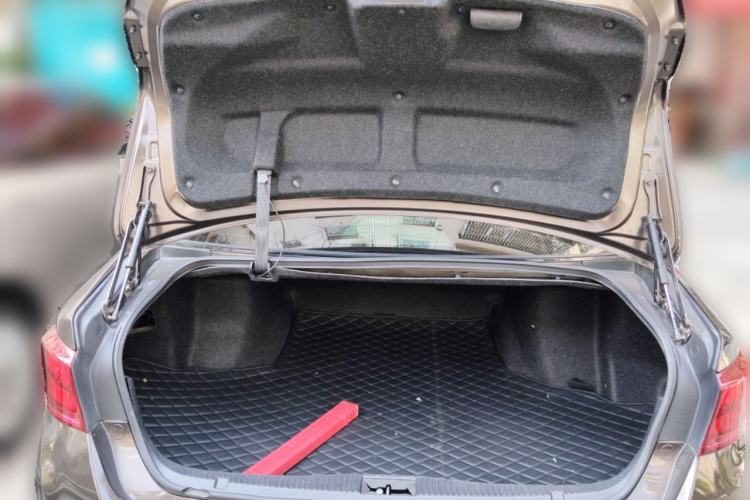 Used Toyota Crown 2015 2.0T Fashion Edition Trunk