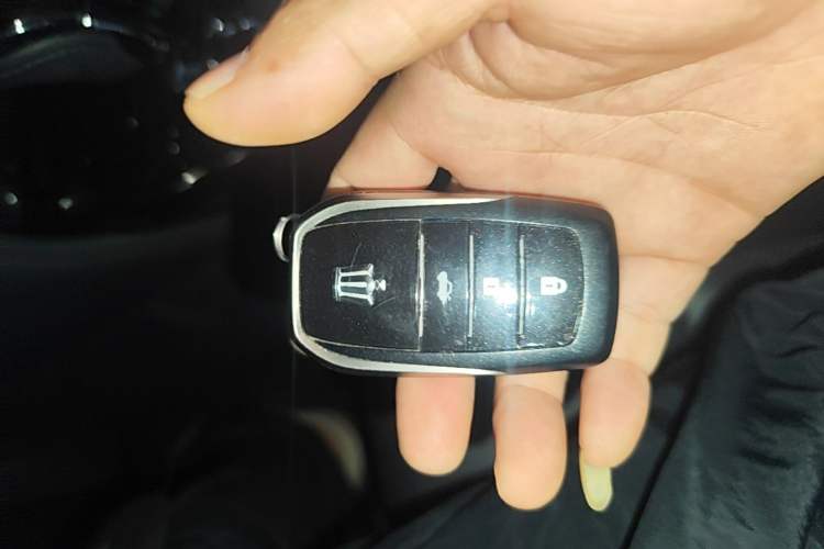 Used Toyota Crown 2015 2.0T Fashion Edition Vehicle Key