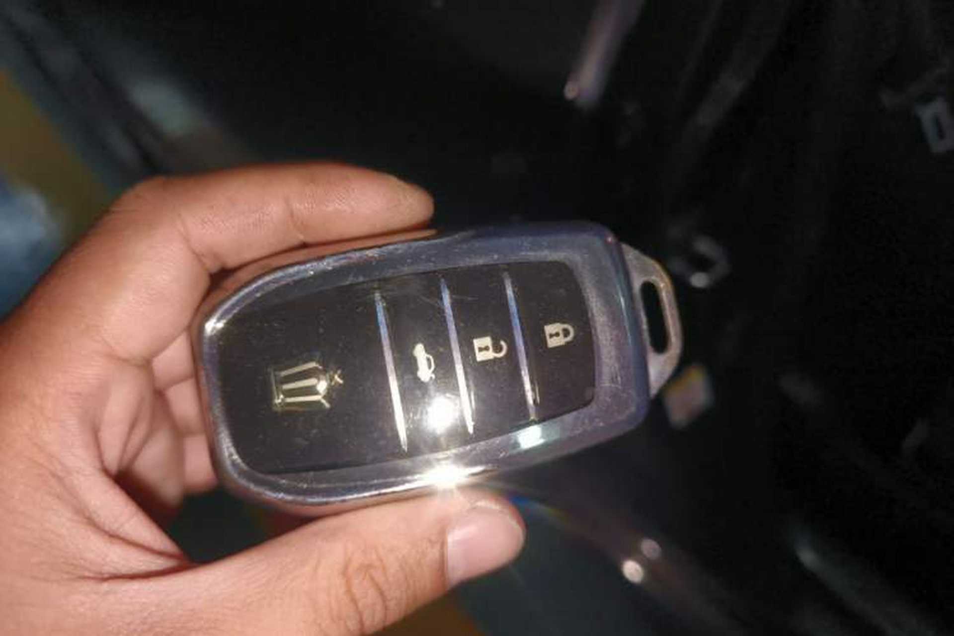 Used Toyota Crown 2015 2.0T Fashion Edition Vehicle Key
