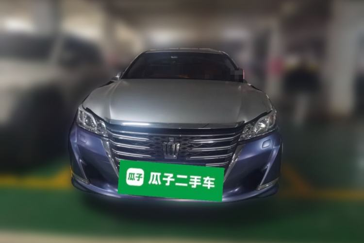 Used Toyota Crown 2015 2.0T Fashion Edition Front