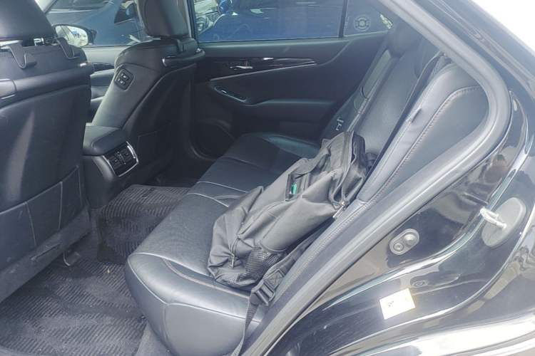 Used Toyota Crown 2015 2.0T Luxury Edition Left Rear Seat