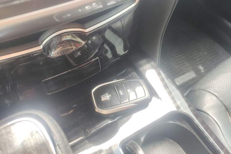 Used Toyota Crown 2015 2.0T Luxury Edition Vehicle Key