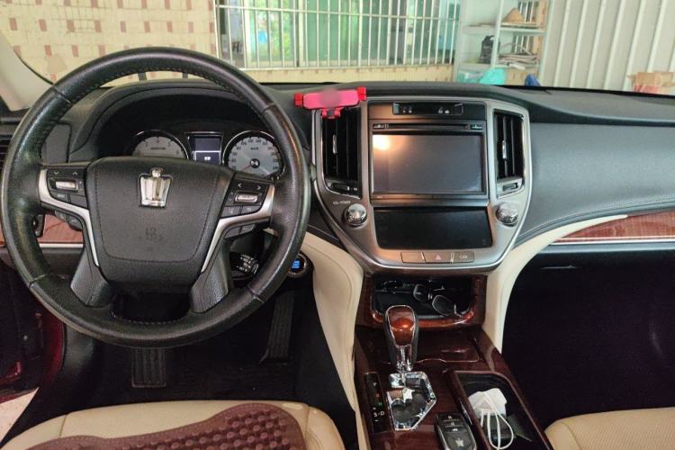 Used Toyota Crown 2015 2.0T Fashion Edition Center Console
