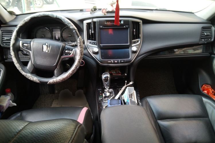 Used Toyota Crown 2015 2.5L Smart Edition Center Console