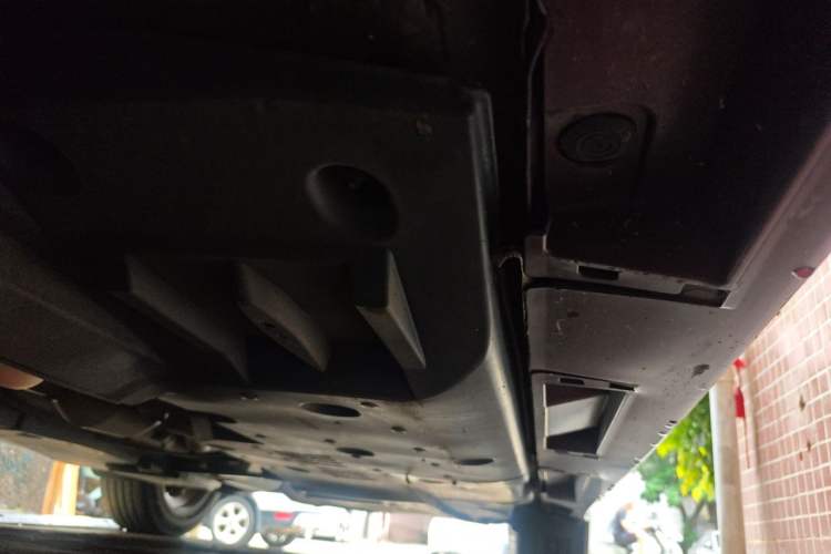 Used Toyota Crown 2015 2.0T Fashion Edition Chassis Front Left