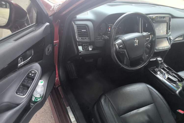 Used Toyota Crown 2015 2.0T Fashion Edition Driver Seat