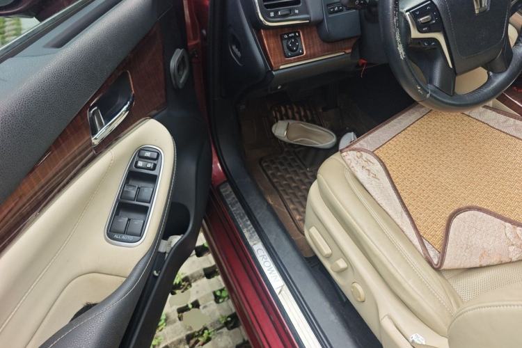 Used Toyota Crown 2015 2.5L Smart Edition Driver Seat