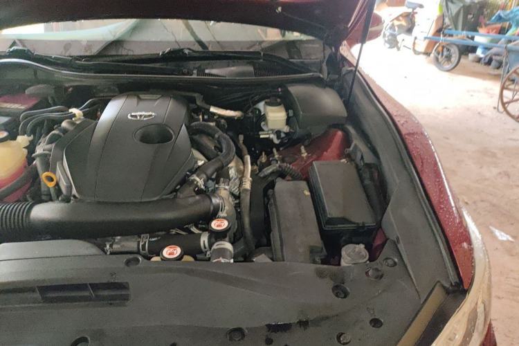 Used Toyota Crown 2015 2.0T Fashion Edition Engine Bay Left