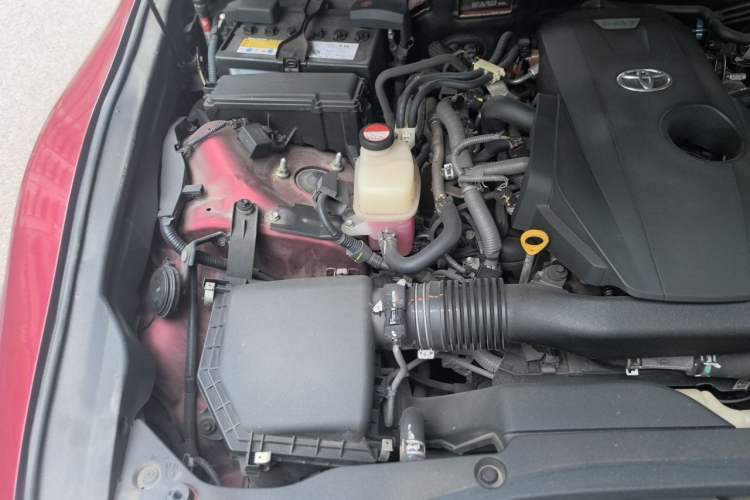 Used Toyota Crown 2015 2.0T Fashion Edition Engine Bay Right