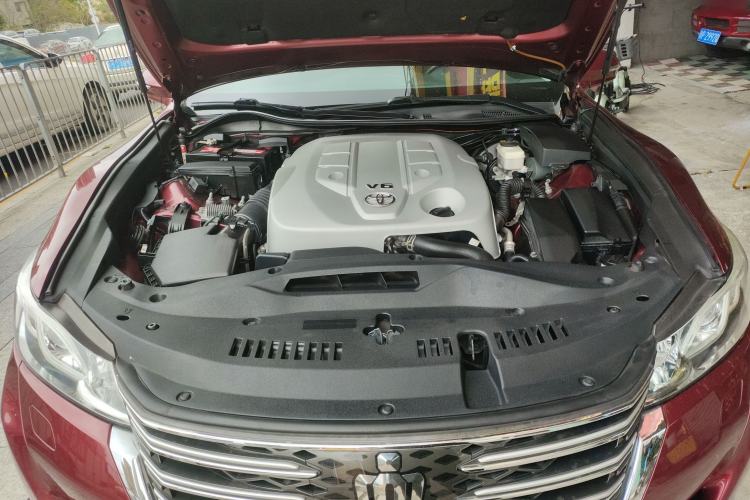Used Toyota Crown 2015 2.5L Fashion Limited Edition Engine Bay