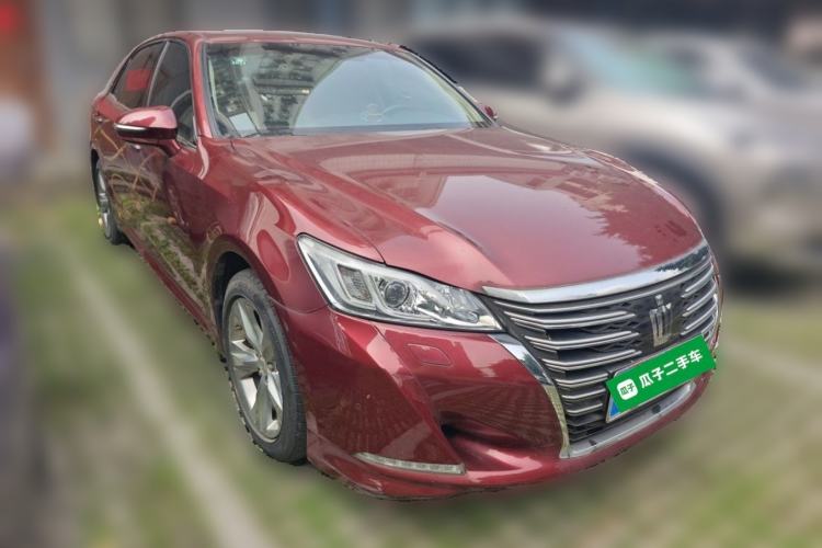 Used Toyota Crown 2015 2.5L Smart Edition Front Right 45 Deg