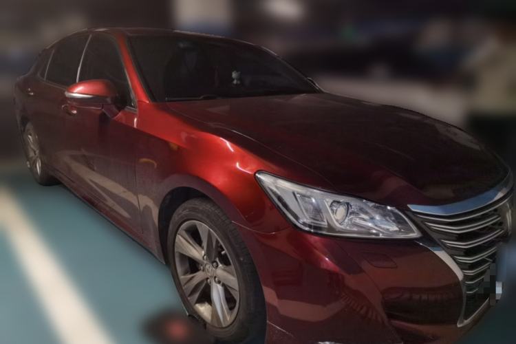 Used Toyota Crown 2015 2.5L Smart Edition Front Right 45 Deg