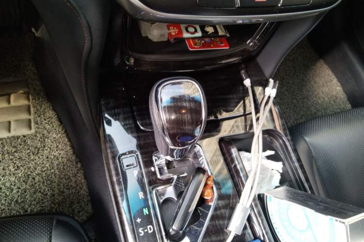 Used Toyota Crown 2015 2.5L Smart Edition Gear Lever
