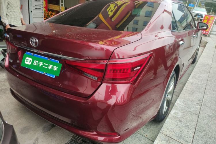 Used Toyota Crown 2015 2.5L Fashion Limited Edition Rear Right 45 Deg