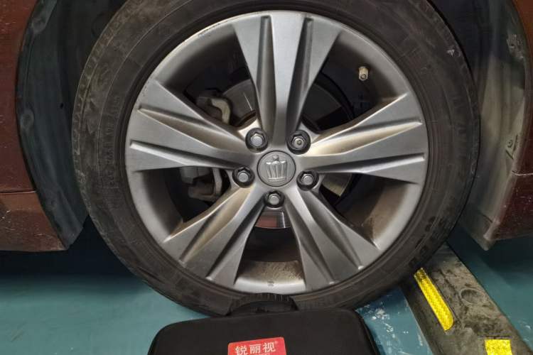 Used Toyota Crown 2015 2.5L Smart Edition Right Front Wheel Hub